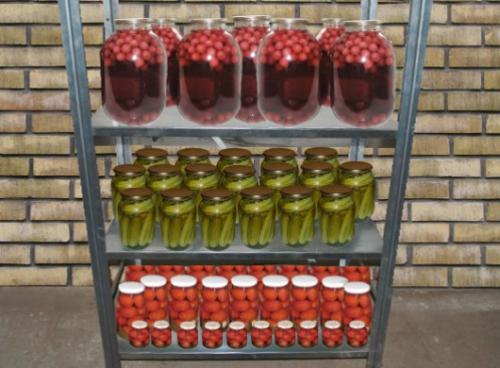 Чем покрасить полки в погребе