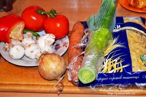 Как варить макароны бантики. Макароны-бантики на подушке из овощей