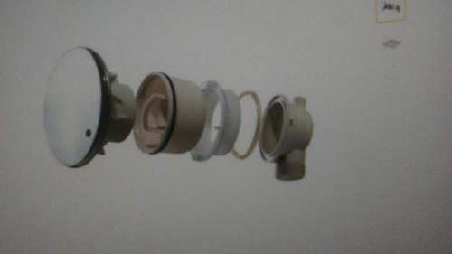 Запах канализации в душе. Слив душевой кабины