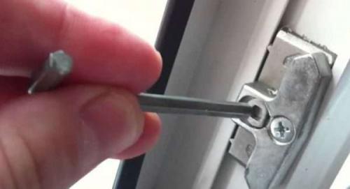 Пластиковые окна не плотно закрываются, как отрегулировать. Как сделать, чтобы пластиковые окна закрывались плотнее