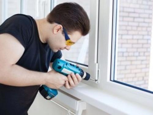 Какой уплотнитель для ПВХ окон лучше. Когда нужна замена уплотнителя 01