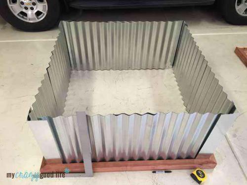 Как сделать грядки из профлиста своими руками. Как сделать высокие грядки из профлиста