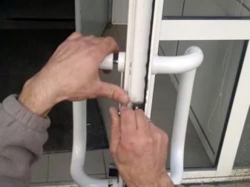 Как поменять ручку на двери межкомнатной. Виды и типы дверных ручек 14