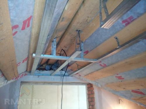 Как обшить мансарду гипсокартоном. Преимущества и недостатки материала 04 Как обшить мансарду гипсокартоном. Преимущества и недостатки материала 04