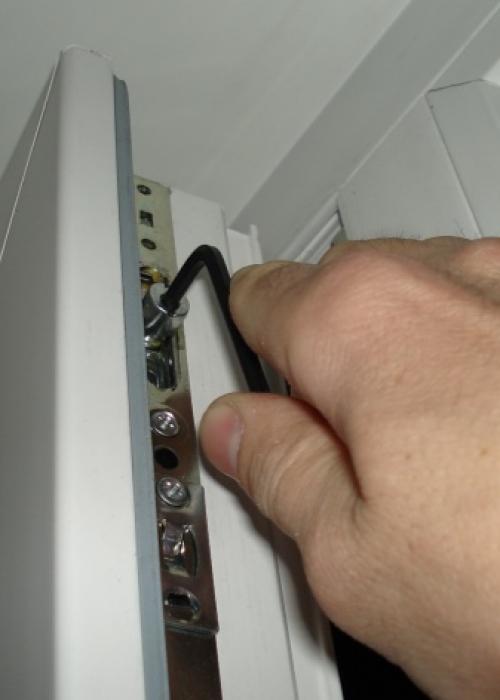 Какой уплотнитель для ПВХ окон лучше. Когда нужна замена уплотнителя 02