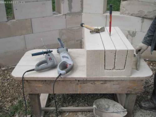 Приспособа для кладки газоблока. Советы по работе с газобетоном