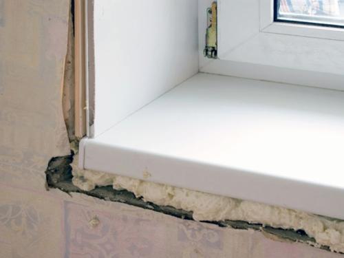 Установка подоконника на пену. Почему нельзя устанавливать подоконники на пену