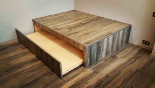 Кровать подиум в узкой комнате. Кровать подиум – обзор лучших современных моделей и особенности их дизайна (120 фото)