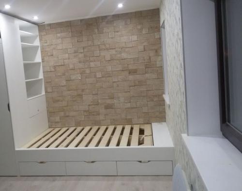 Кровать подиум в узкой комнате. Кровать подиум – обзор лучших современных моделей и особенности их дизайна (120 фото)