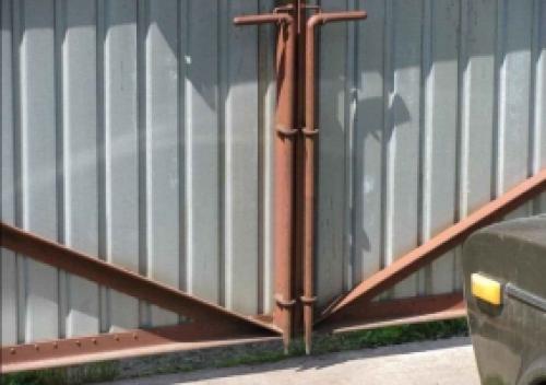 Распашные ворота, как сделать. Особенности изготовления 09