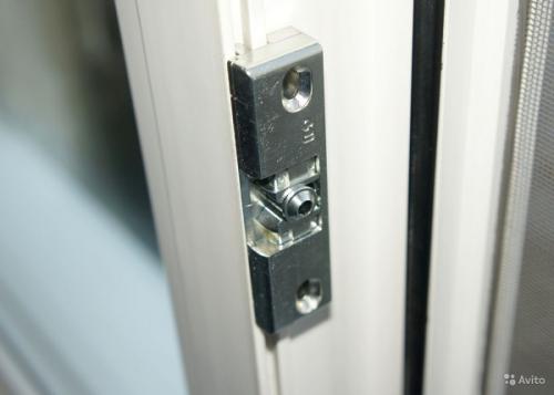 Как прикрутить ручку к пластиковой двери. Виды ручек 11