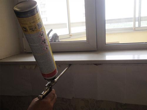 Установка подоконника на пену. Почему нельзя устанавливать подоконники на пену