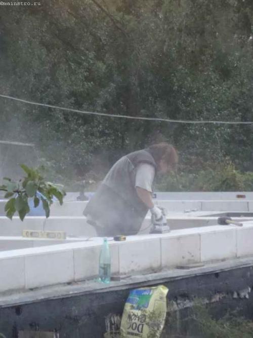 Приспособа для кладки газоблока. Советы по работе с газобетоном