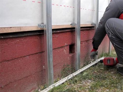 Как обшить фундамент дома сайдингом своими руками. Подготовка к монтажу