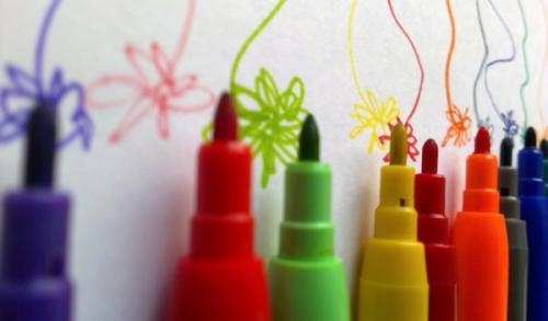 Чем отмыть подводку с обоев. Способы мытья обоев