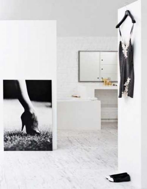 Красное платье и белый рояль 08