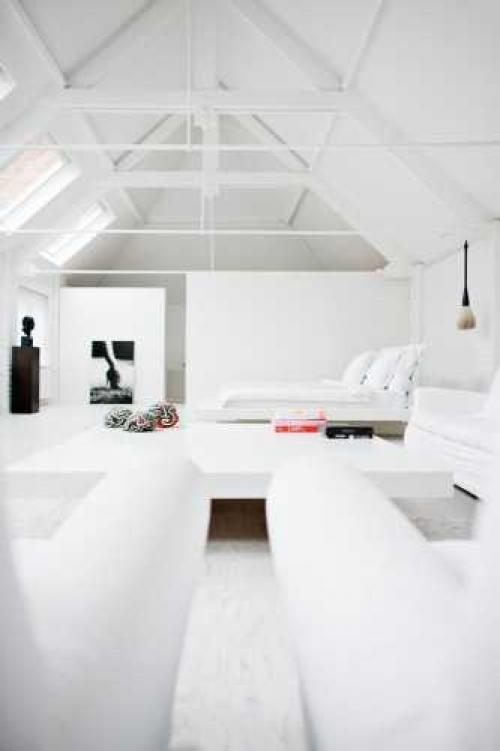 Красное платье и белый рояль 07