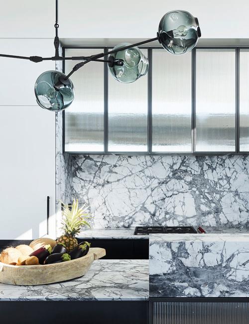 Потрясающая современная вилла у океана 04