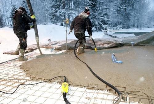 Можно ли в минусовую температуру заливать фундамент. Заливка при минимальной температуре 01