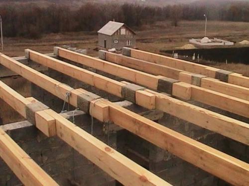 Деревянные балки перекрытия 5 метров. Деревянные балки перекрытия -  размеры и нагрузки