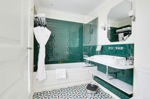 Французский шик: отель Grand Pigalle в Париже 05