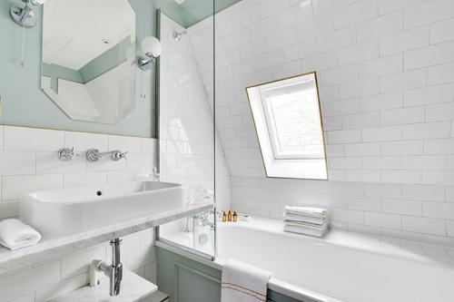 Французский шик: отель Grand Pigalle в Париже 14