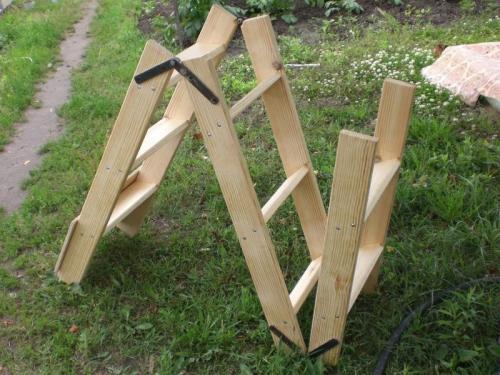 Складная лестница на чердак своими руками. Простая лестница из двух частей своими руками