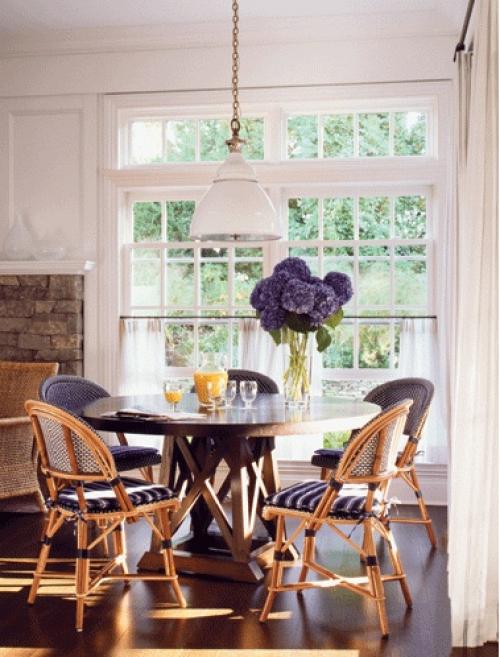 Классические интерьеры с яркими акцентами 33