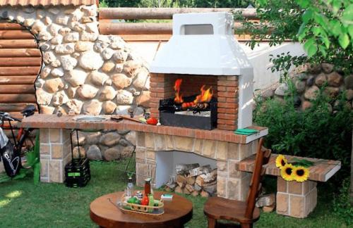 Виды барбекю из кирпича. Барбекю из кирпича своими руками — секреты мастера, как сделать уличный комплекс мангал и печь-барбекю из кирпича самостоятельно! (фото и видео)