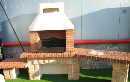 Виды барбекю из кирпича. Барбекю из кирпича своими руками — секреты мастера, как сделать уличный комплекс мангал и печь-барбекю из кирпича самостоятельно! (фото и видео)