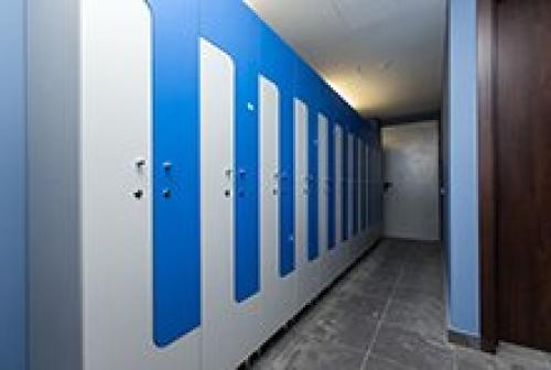 Шкафчики для раздевалок металлические размеры. Преимущества и недостатки 15 Шкафчики для раздевалок металлические размеры. Преимущества и недостатки 15