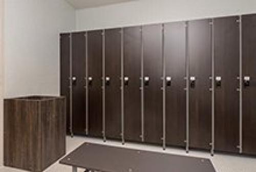 Шкафчики для раздевалок металлические размеры. Преимущества и недостатки 07 Шкафчики для раздевалок металлические размеры. Преимущества и недостатки 07