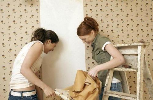 Подготовка стен под обои. Как подготовить стены к поклейке обоев своими руками: основные этапы