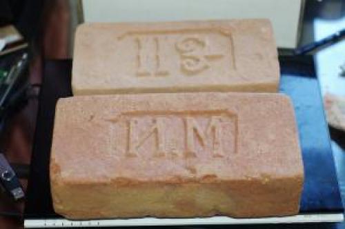 Вес красного кирпича 250х120х65. Вес 1 кирпича красного полнотелого. 01