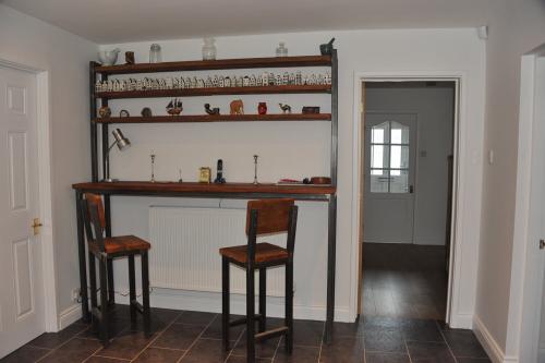 Стол из профильной трубы своими руками. Дизайн, конструкция и необходимые материалы