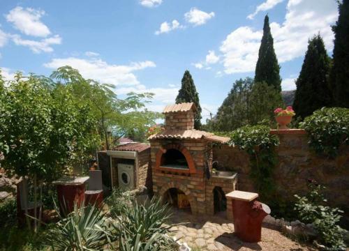 Мини мангал из кирпича своими руками. Мангал из кирпича: чертежи, фото, видео. Инструкция, как сделать простой мангал на участке?