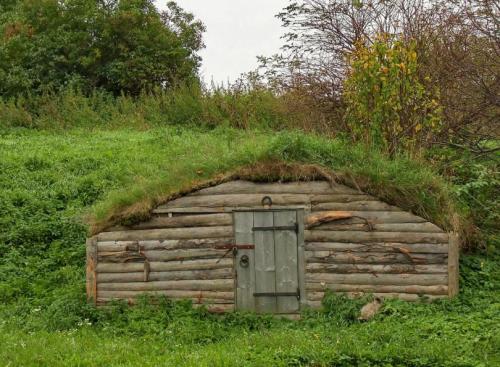 Навес над погребом. Погреб на даче своими руками: типы сооружения, особенности, выбор места на участке. Оптимальная последовательность строительства своими руками