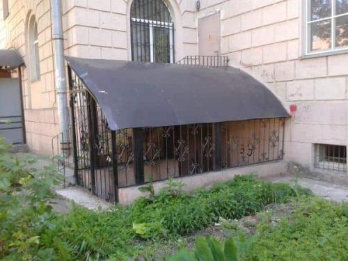 Навес над погребом своими. Типы конструкций навесов над входом в подвал