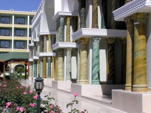 Оформление колонны в интерьере под ковку. Колонны в интерьере — 90 фото лучших идей изящного дизайна и декора