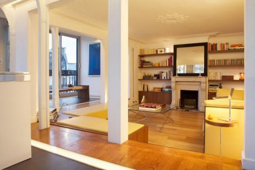 Оформление колонны в интерьере под ковку. Колонны в интерьере — 90 фото лучших идей изящного дизайна и декора