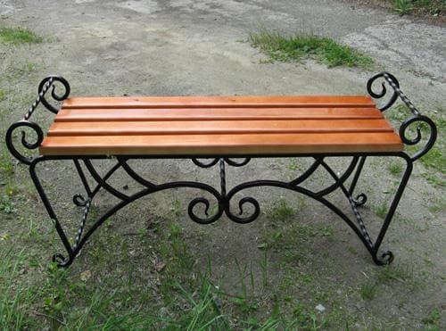 Скамейка для дачи из металла. Описание скамеек для дачи и виды конструкций