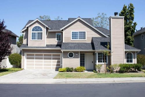 Гараж частного дома. Дом с гаражом – очевидные преимущества