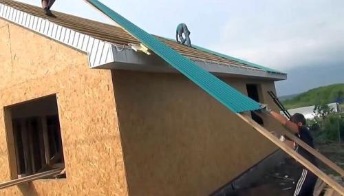 Профнастил для крыши гаража, какой выбрать. Размеры листового материала