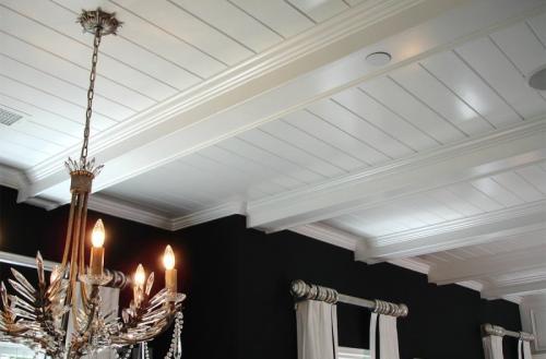 Балки в интерьере гостиной. Где и как применяют балки