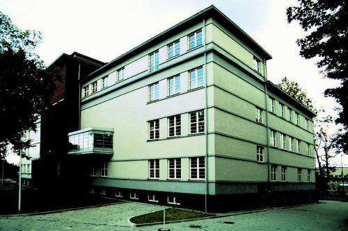 Внешняя отделка дома штукатуркой. Технология оштукатуривания фасадов