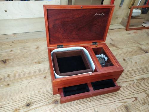 Чертежи шкатулок для выпиливания лобзиком. Музыкальная шкатулка из падука