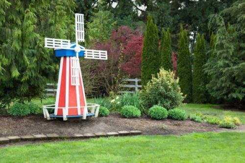 Мельница в ландшафтном дизайне. Материалы