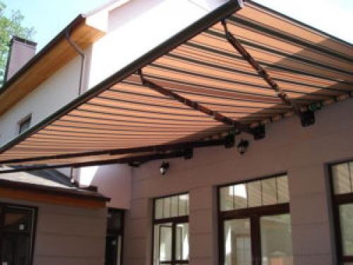 Навес раздвижной тентовый. Особенности каркаса подобных навесов