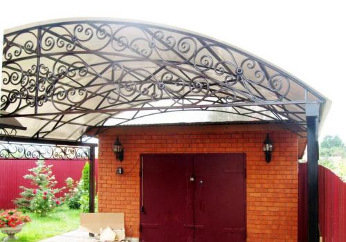 Раздвижной навес из поликарбоната. Навесы из поликарбоната — обзор лучших проектов и особенности выбора красивых идей оформления для навеса (105 фото)