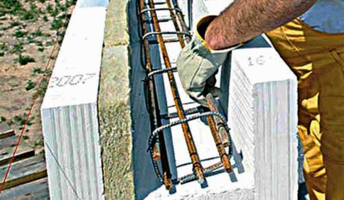 Поэтапное строительство дома из блоков. Дом с газоблока – преимущества и слабые стороны